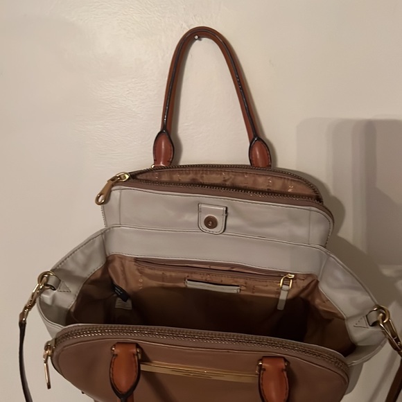 Marc Jacobs two tone leather purse - Picture 4 of 8